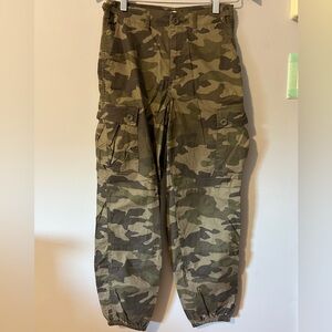 GARAGE camo adjustable waist cargos